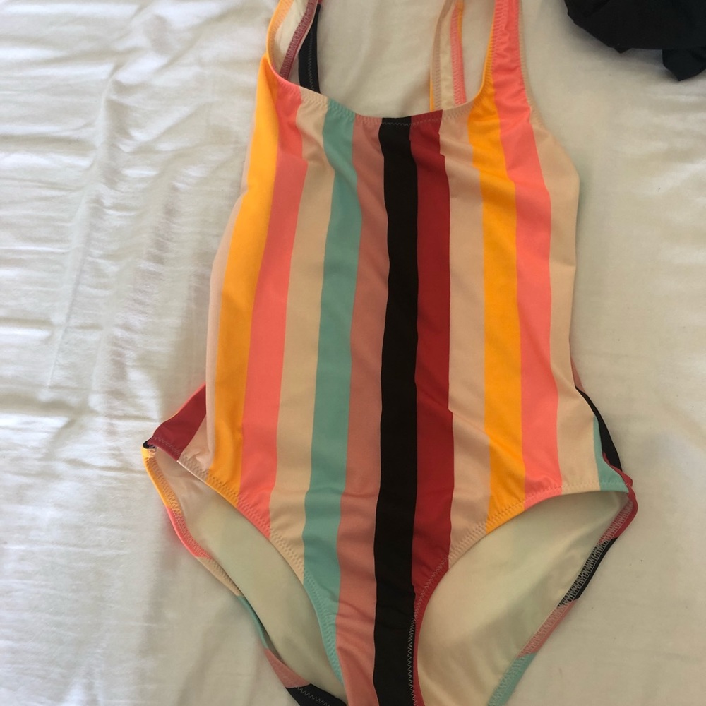 Solid and Striped size small